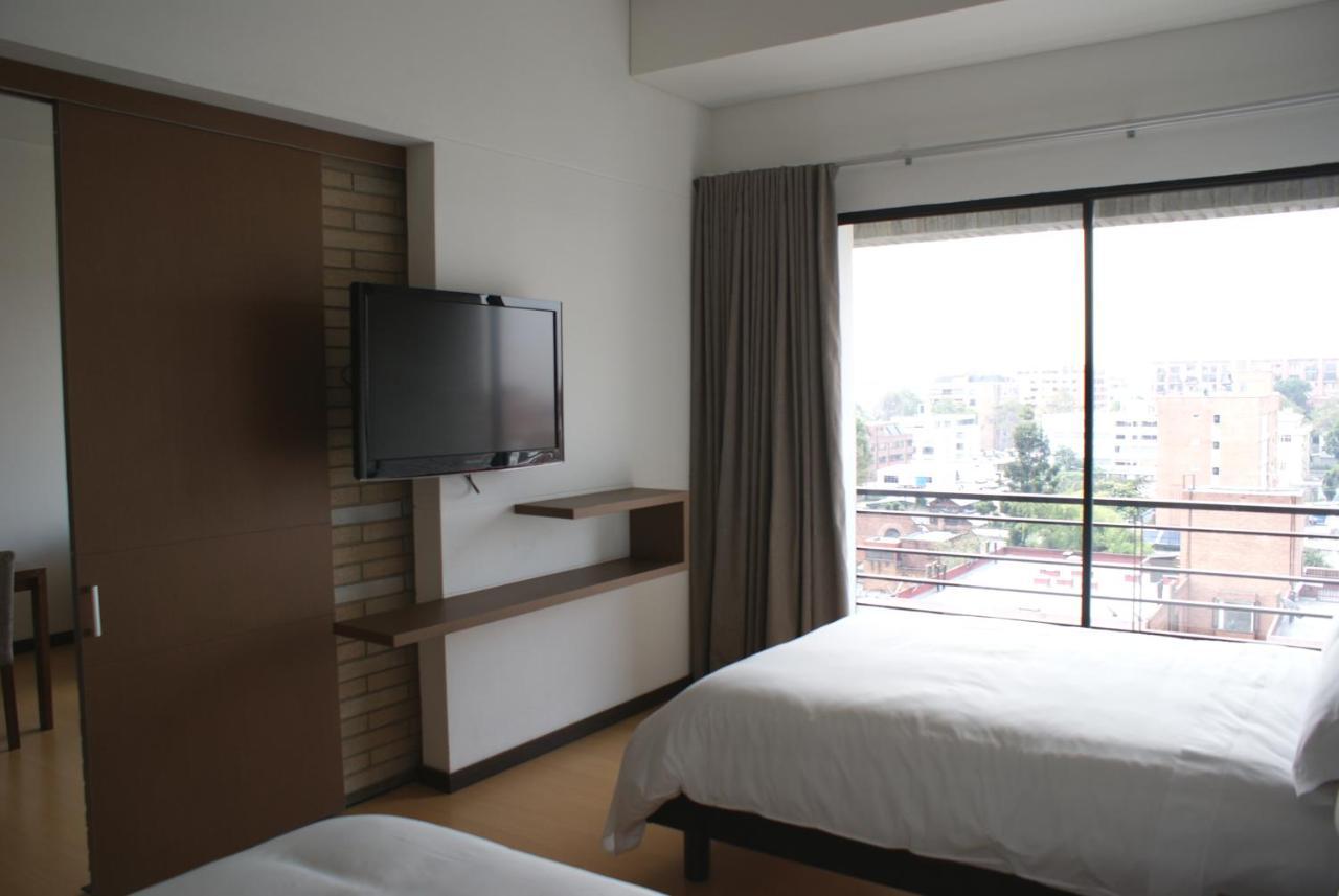 Hotel Viaggio Nueve Tres Богота Екстериор снимка