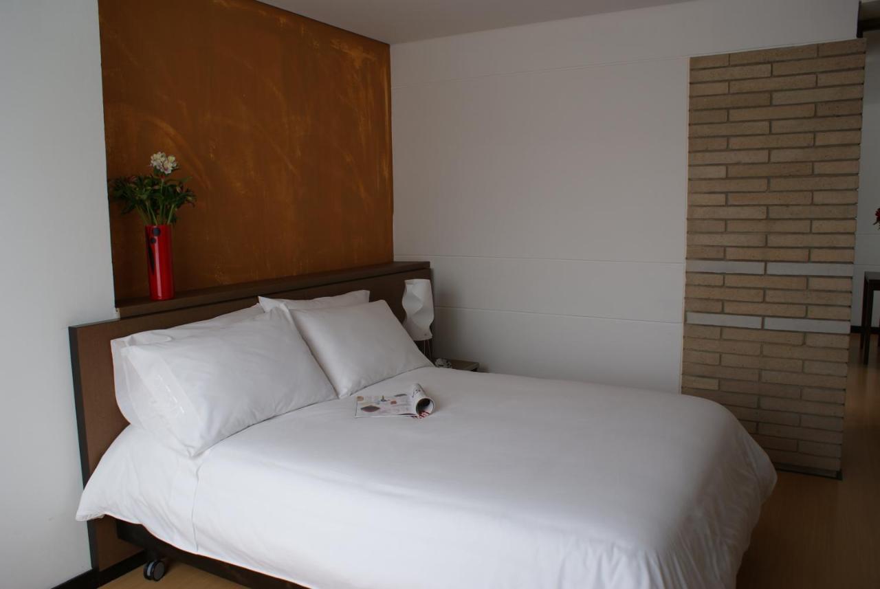 Hotel Viaggio Nueve Tres Богота Екстериор снимка
