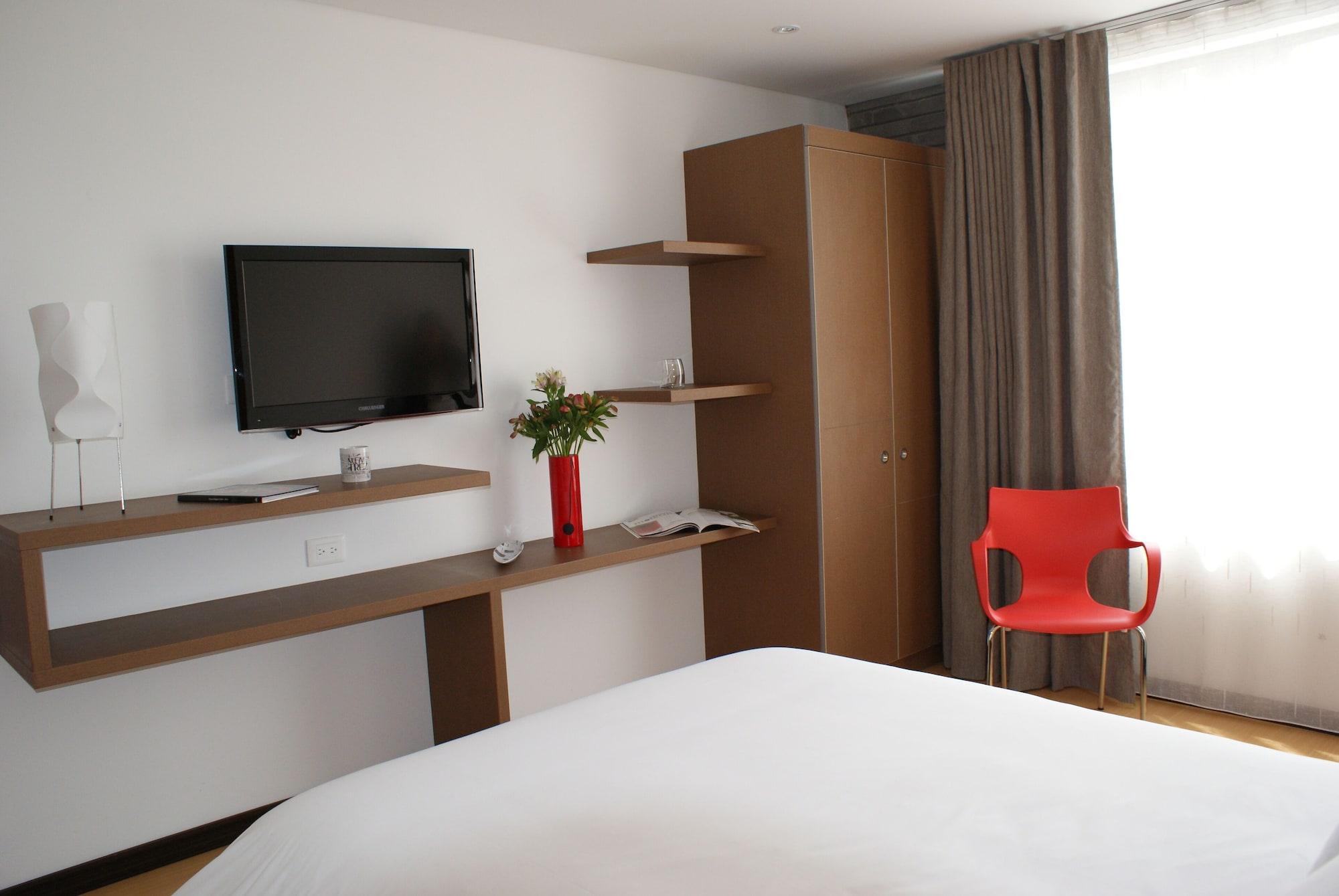 Hotel Viaggio Nueve Tres Богота Екстериор снимка