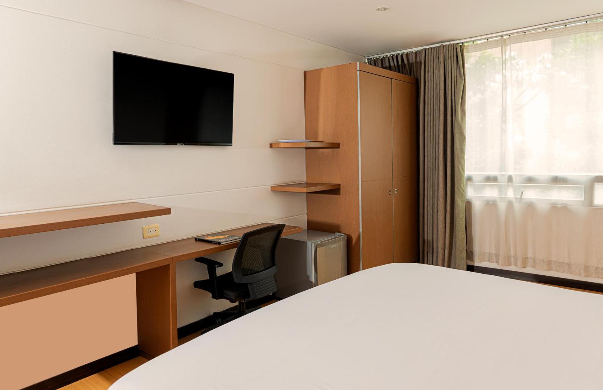 Hotel Viaggio Nueve Tres Богота Екстериор снимка